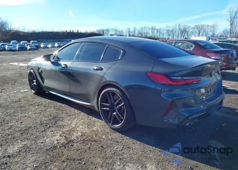 2021 BMW M8 Gran Coupe z USA, uszkodzony, nr VIN WBSGV0C08MCF18918